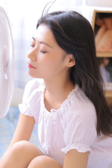 丰满白嫩人妻中出无码